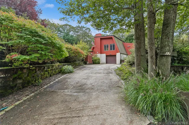 $1,995,000 | 17 Downer Place, Sag Harbor, NY 11963