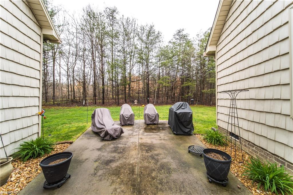 649 Fowler Road Walnut Cove, NC 27052 - Photo 11 of 30 Gallery Image 11