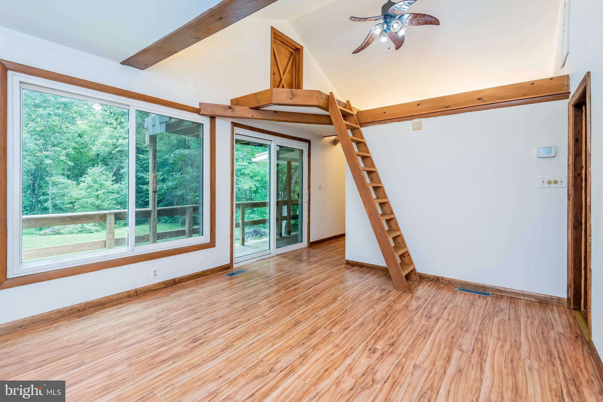 143 Red Tank Road Boiling Springs, PA 17007 - Photo 4 of 9 Gallery Image 4