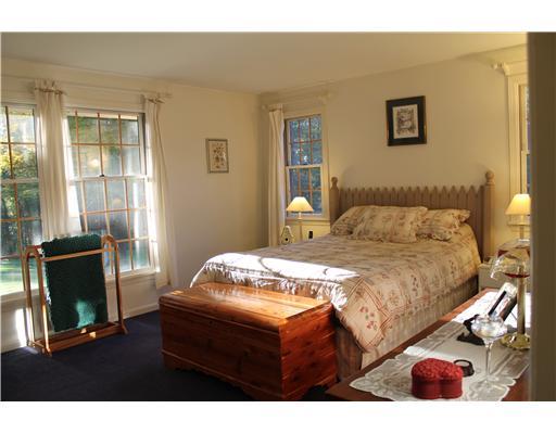 289 Alamae Lakes Road Washington, PA 15301 - Photo 11 of 18 Master Bedroom.
