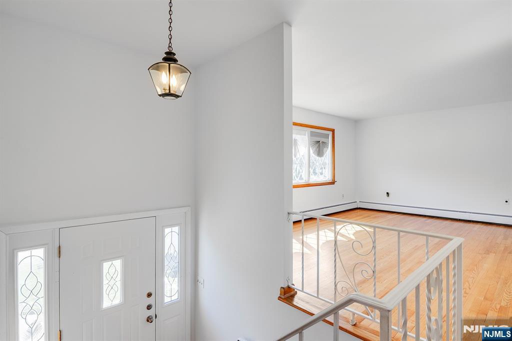 240 Ridge Road Cedar Grove, NJ 07009 - Photo 11 of 36