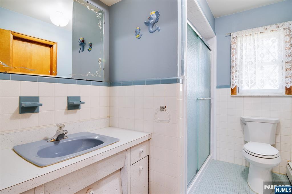 240 Ridge Road Cedar Grove, NJ 07009 - Photo 13 of 36