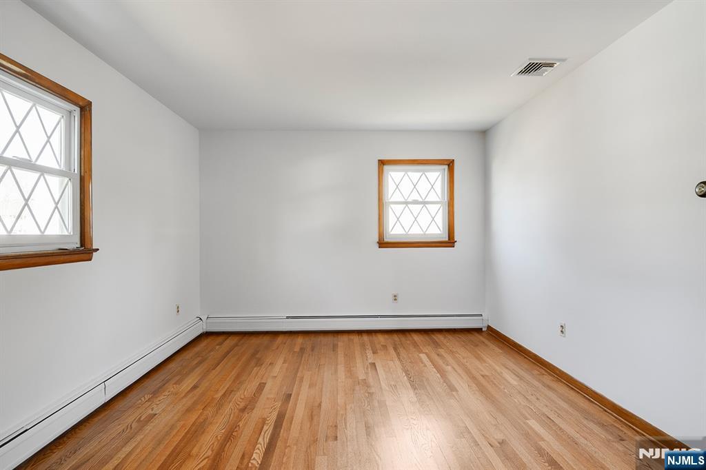 240 Ridge Road Cedar Grove, NJ 07009 - Photo 14 of 36