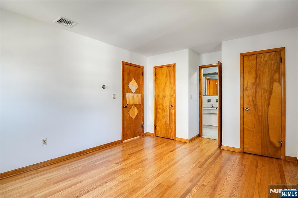 240 Ridge Road Cedar Grove, NJ 07009 - Photo 15 of 36