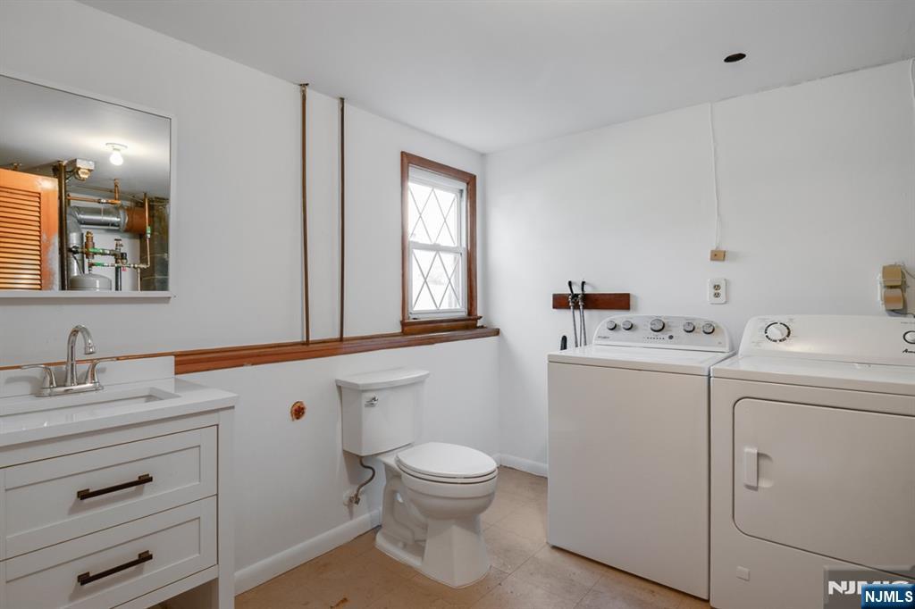 240 Ridge Road Cedar Grove, NJ 07009 - Photo 23 of 36