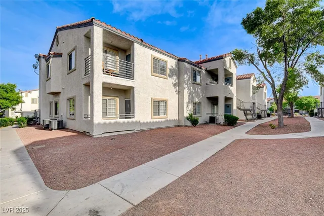 $1,100 | 3318 North Decatur Boulevard, Unit 1061, Las Vegas, NV 89130