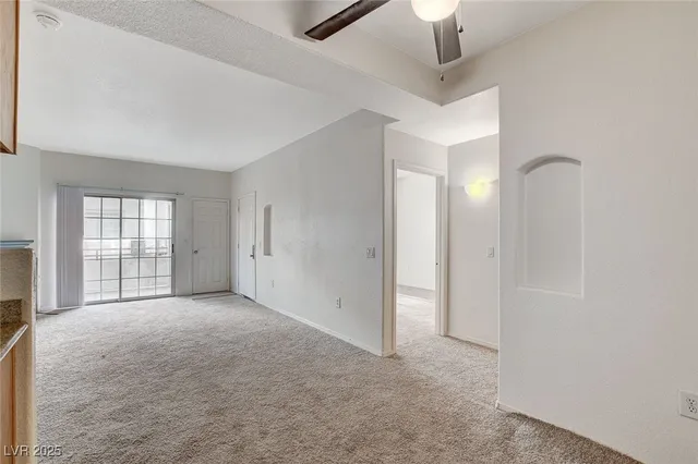 $1,100 | 3318 North Decatur Boulevard, Unit 1061, Las Vegas, NV 89130