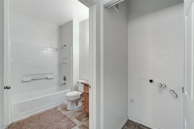 $1,100 | 3318 North Decatur Boulevard, Unit 1061, Las Vegas, NV 89130