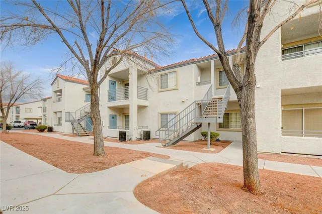 $1,100 | 3318 North Decatur Boulevard, Unit 1061, Las Vegas, NV 89130