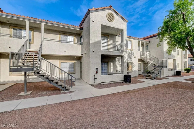 $1,100 | 3318 North Decatur Boulevard, Unit 1061, Las Vegas, NV 89130