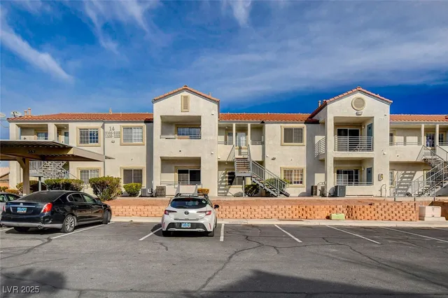 $1,100 | 3318 North Decatur Boulevard, Unit 1061, Las Vegas, NV 89130