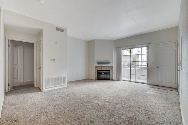 $1,100 | 3318 North Decatur Boulevard, Unit 1061, Las Vegas, NV 89130