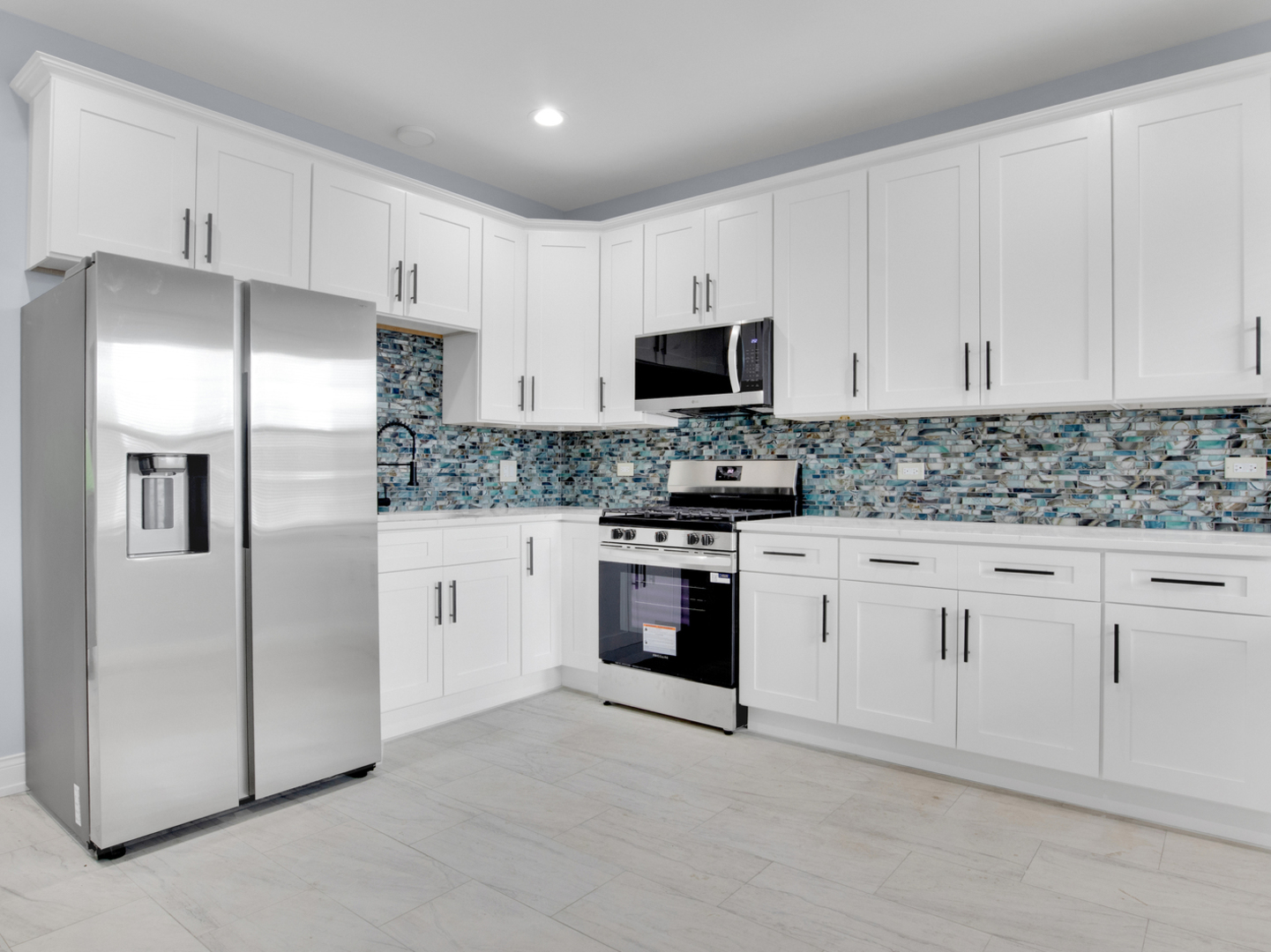 7947 South May Street Chicago, IL 60620 - Photo 7 of 22