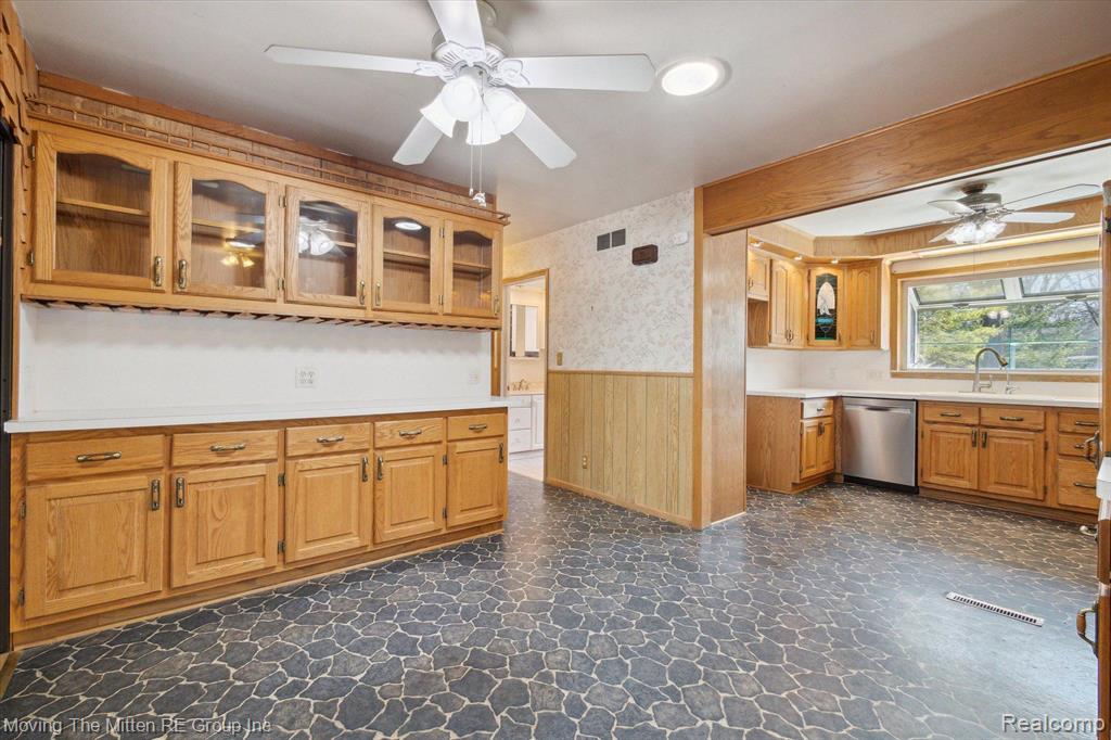 40320 Alden Road Belleville, MI 48111 - Photo 13 of 66