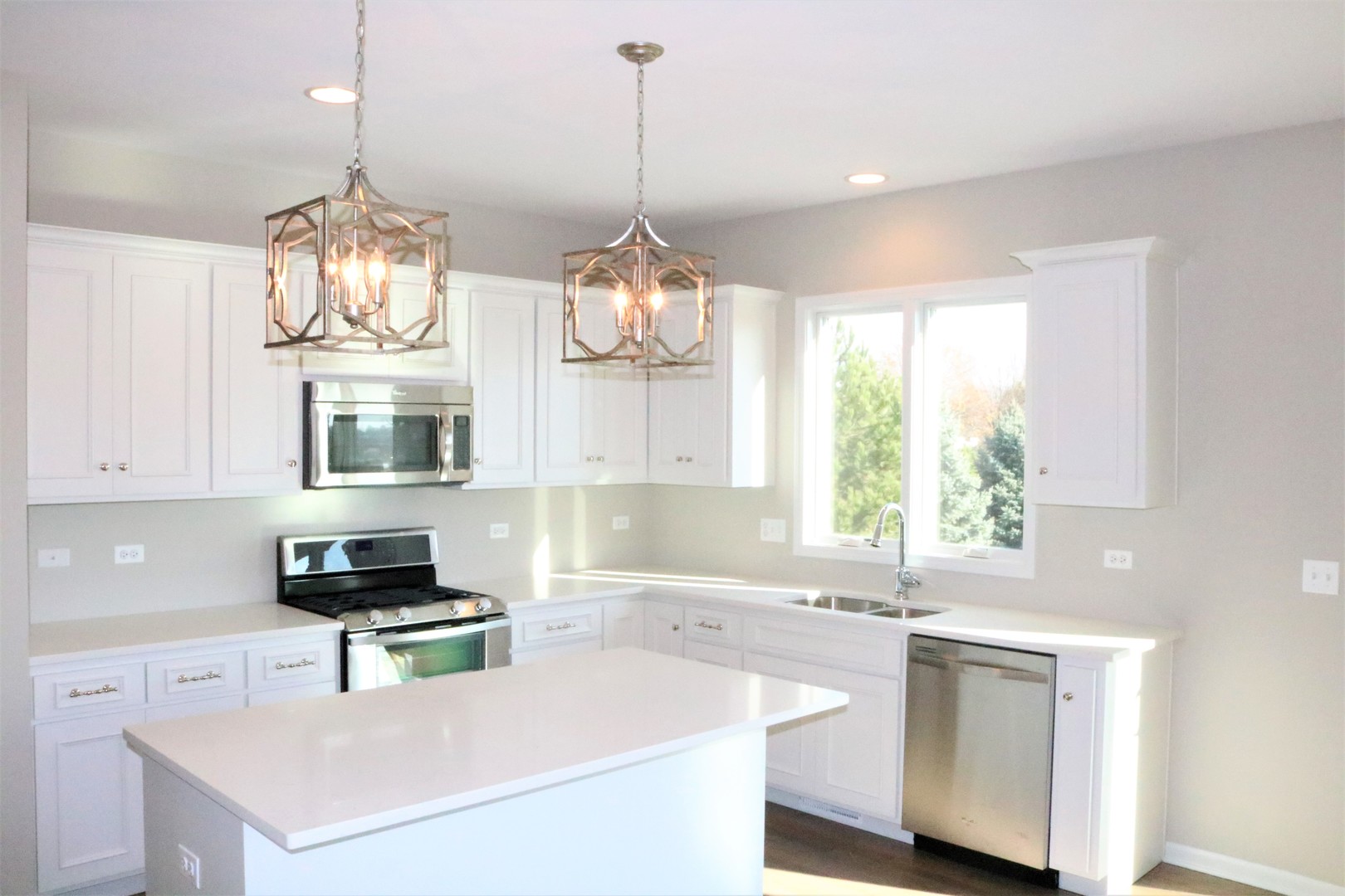23 Mitchell Circle Wheaton, IL 60189 - Photo 4 of 12