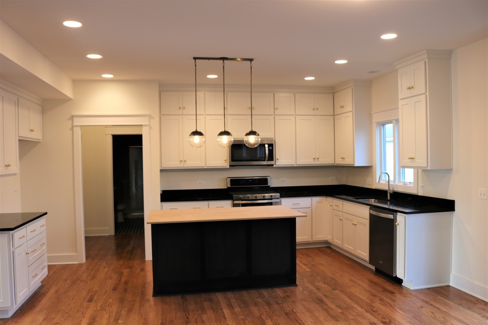 23 Mitchell Circle Wheaton, IL 60189 - Photo 7 of 12