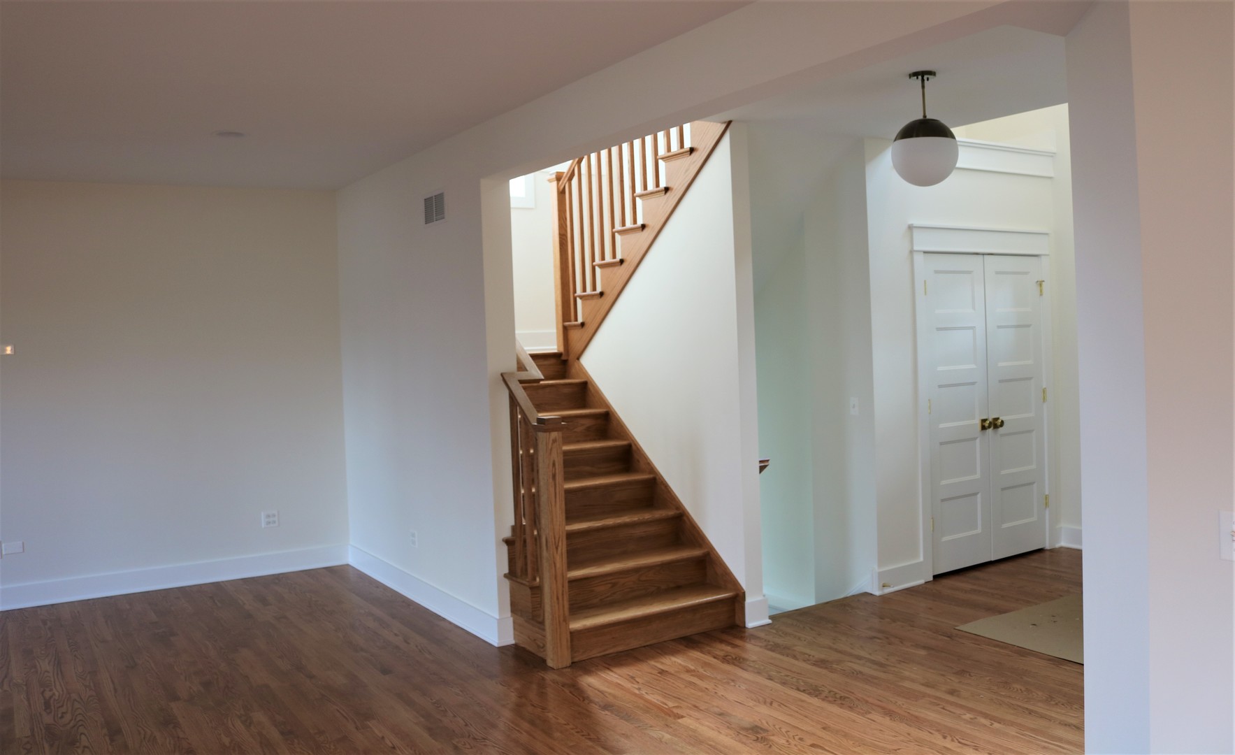 23 Mitchell Circle Wheaton, IL 60189 - Photo 9 of 12