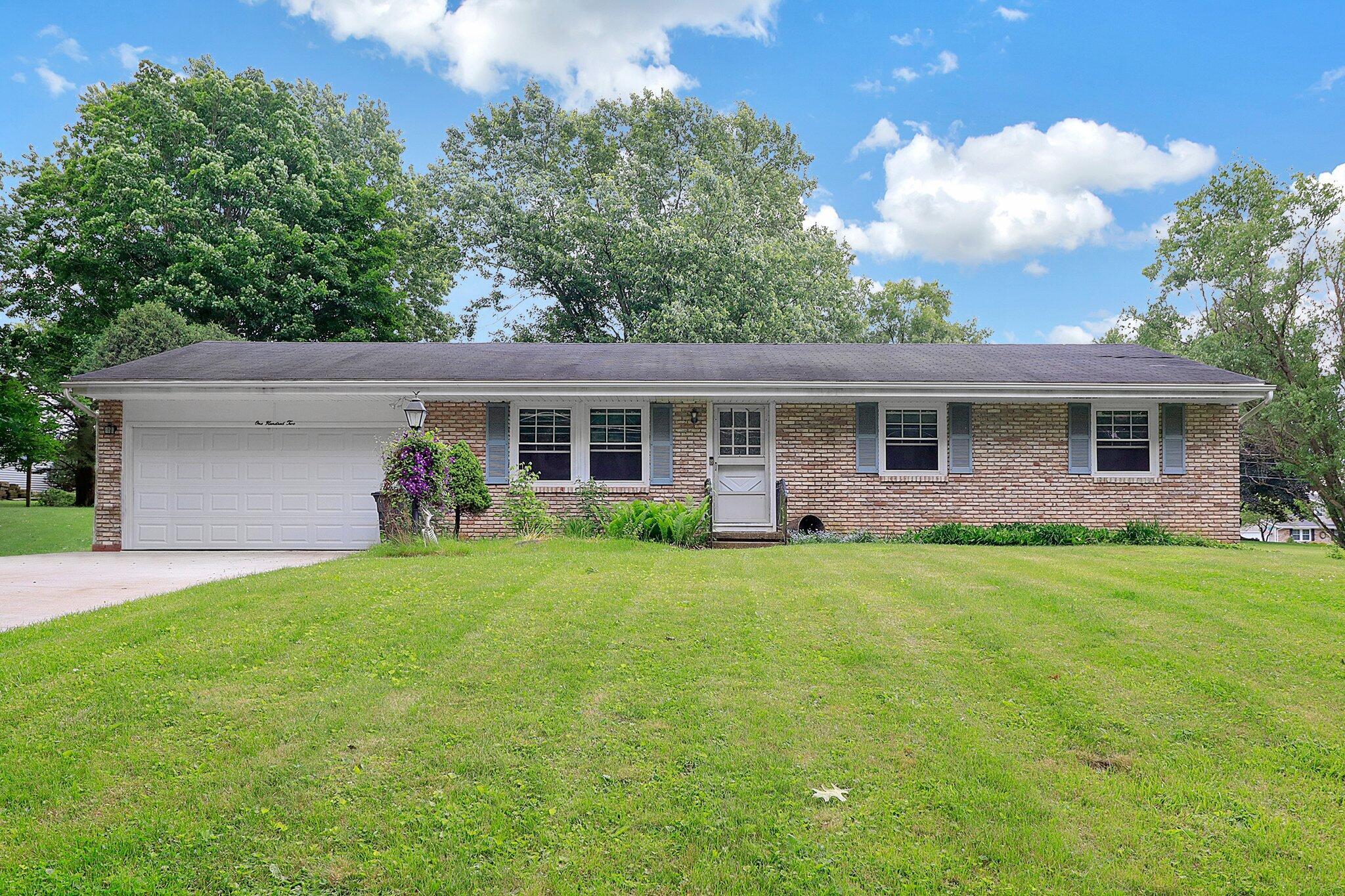 102 Park Road Mount Vernon, OH 43050 - Photo 2 of 32 2-web-or-mls-102-park-road