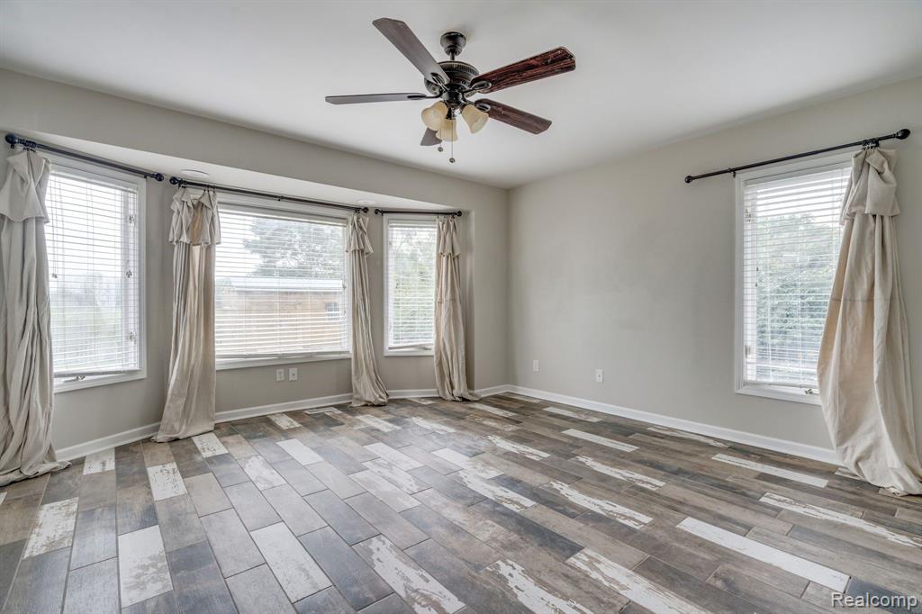 21614 Chester Road Ray, MI 48096 - Photo 20 of 46