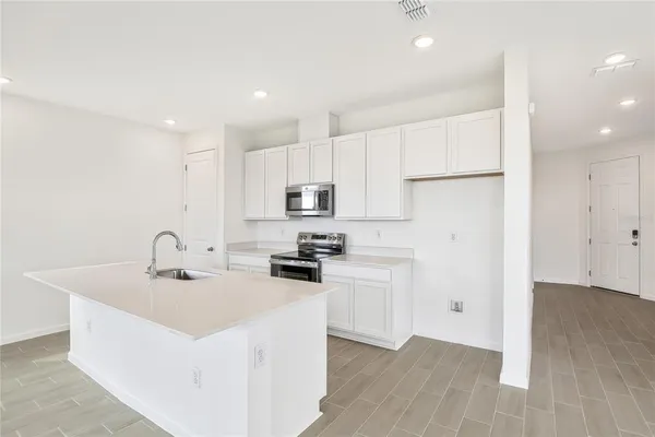 $354,999 | 1280 Daisy Hill Avenue, Dundee, FL 33838