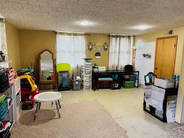 $162,500 | 1423 Shelley Drive, Vandalia, IL 62471