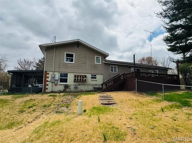 $162,500 | 1423 Shelley Drive, Vandalia, IL 62471