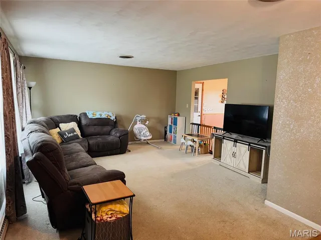 $162,500 | 1423 Shelley Drive, Vandalia, IL 62471