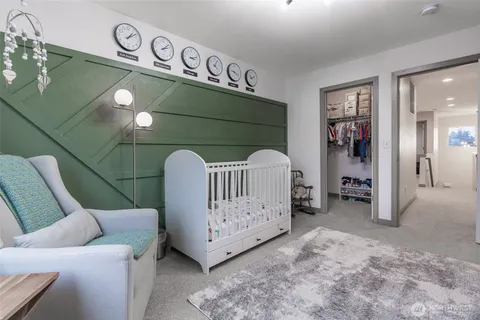 a view of livingroom with furniture and closet