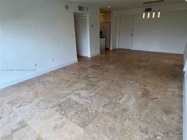 $750,000 | 255 Galen Drive, Unit 4A, Key Biscayne, FL 33149