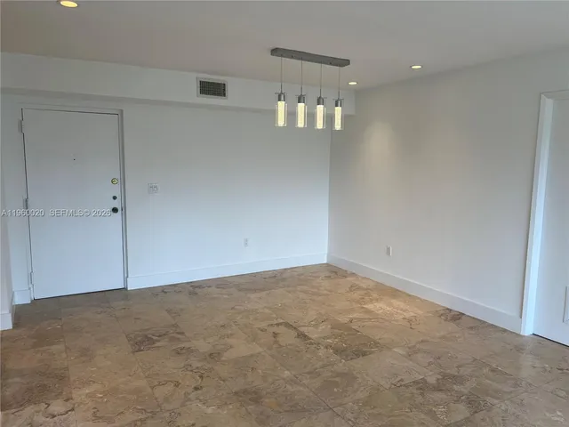 $750,000 | 255 Galen Drive, Unit 4A, Key Biscayne, FL 33149