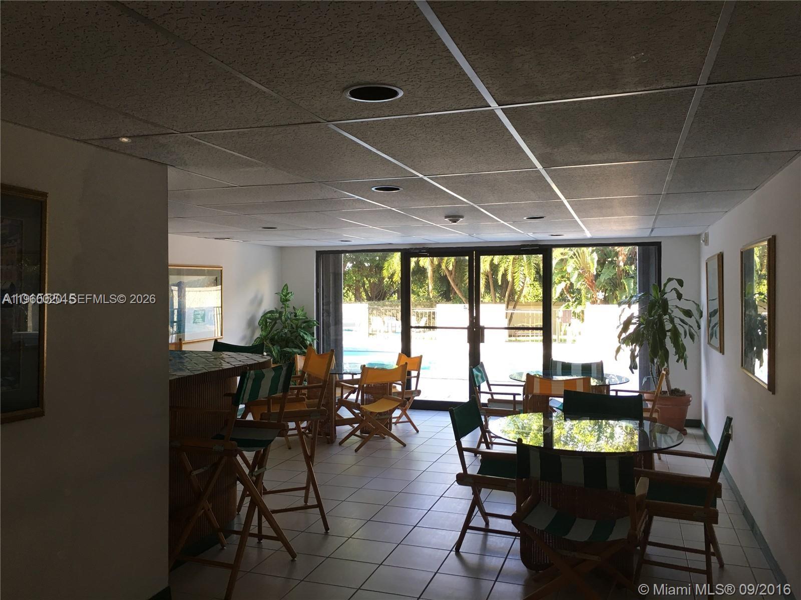 255 Galen Drive, Unit 4A Key Biscayne, FL 33149 - Photo 36 of 37 social room