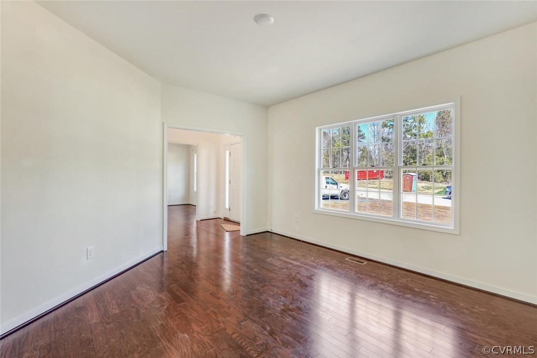 11512 Avening Road Midlothian, VA 23112 - Photo 5 of 19 Gallery Image 5