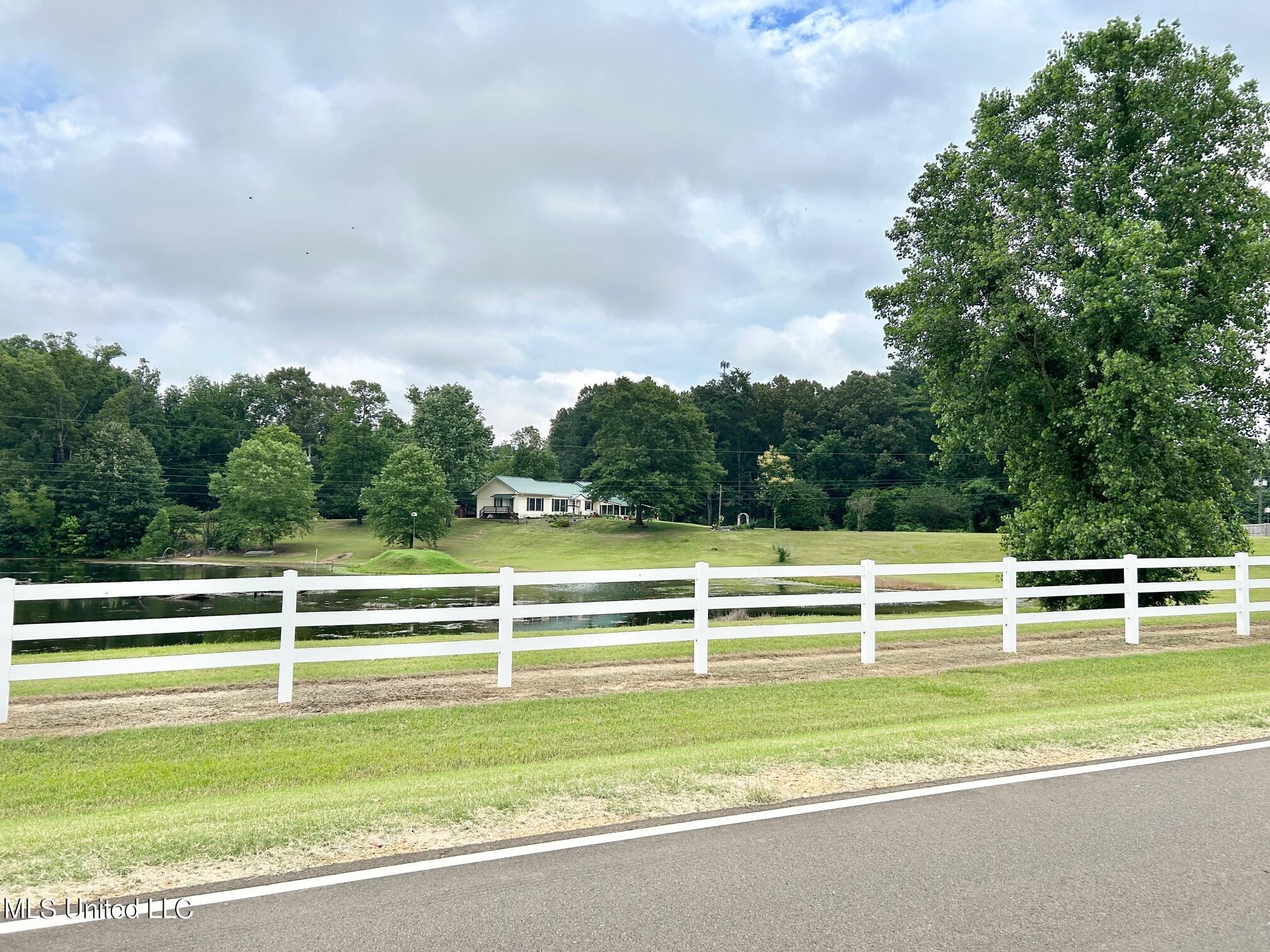 7908 Arkabutla Road Coldwater, MS 38618 - Photo 2 of 56 IMG_4822