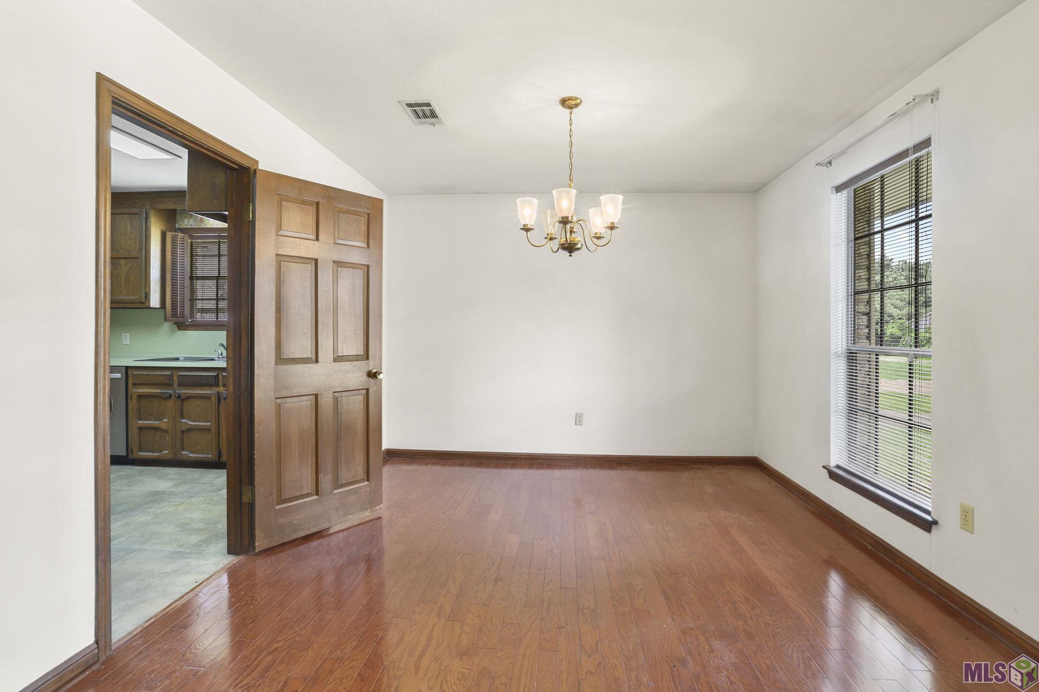 5260 Timber Cove Street Baton Rouge, LA 70808 - Photo 4 of 10 Gallery Image 4