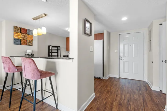 $240,000 | 300 South Duval Street, Unit 503, Tallahassee, FL 32301