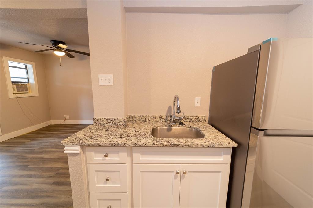 4838 Williams Spring Road Fort Worth, TX 76135 - Photo 10 of 18 Gallery Image 10