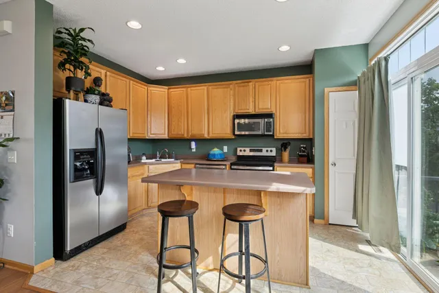 $344,900 | 1551 Coneflower Lane, Shakopee, MN 55379