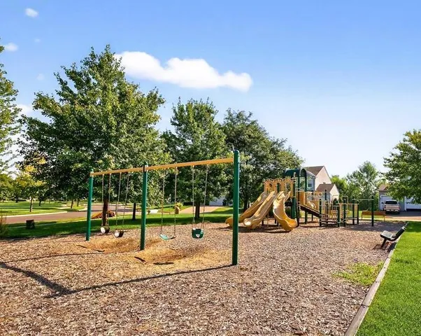 $344,900 | 1551 Coneflower Lane, Shakopee, MN 55379