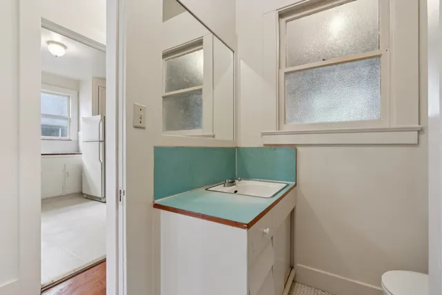 $999,000 | 830 Walker Avenue, Oakland, CA 94610