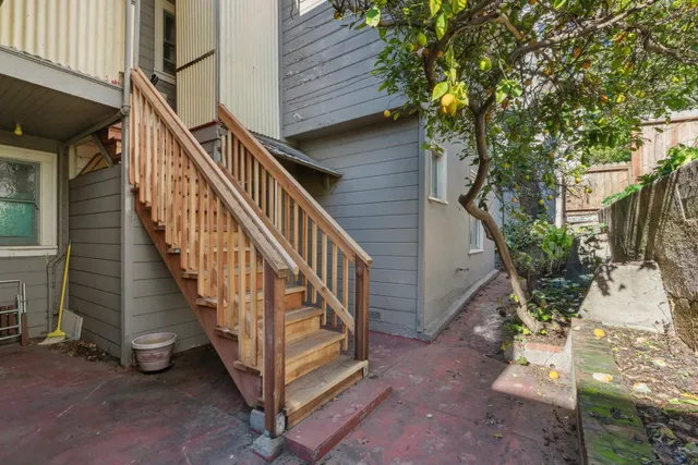 $999,000 | 830 Walker Avenue, Oakland, CA 94610