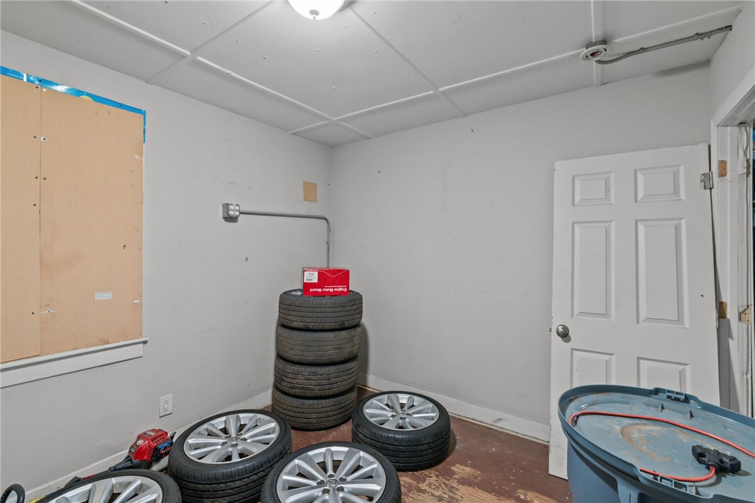 32 Judith Street Providence, RI 02909 - Photo 4 of 38 Left first floor