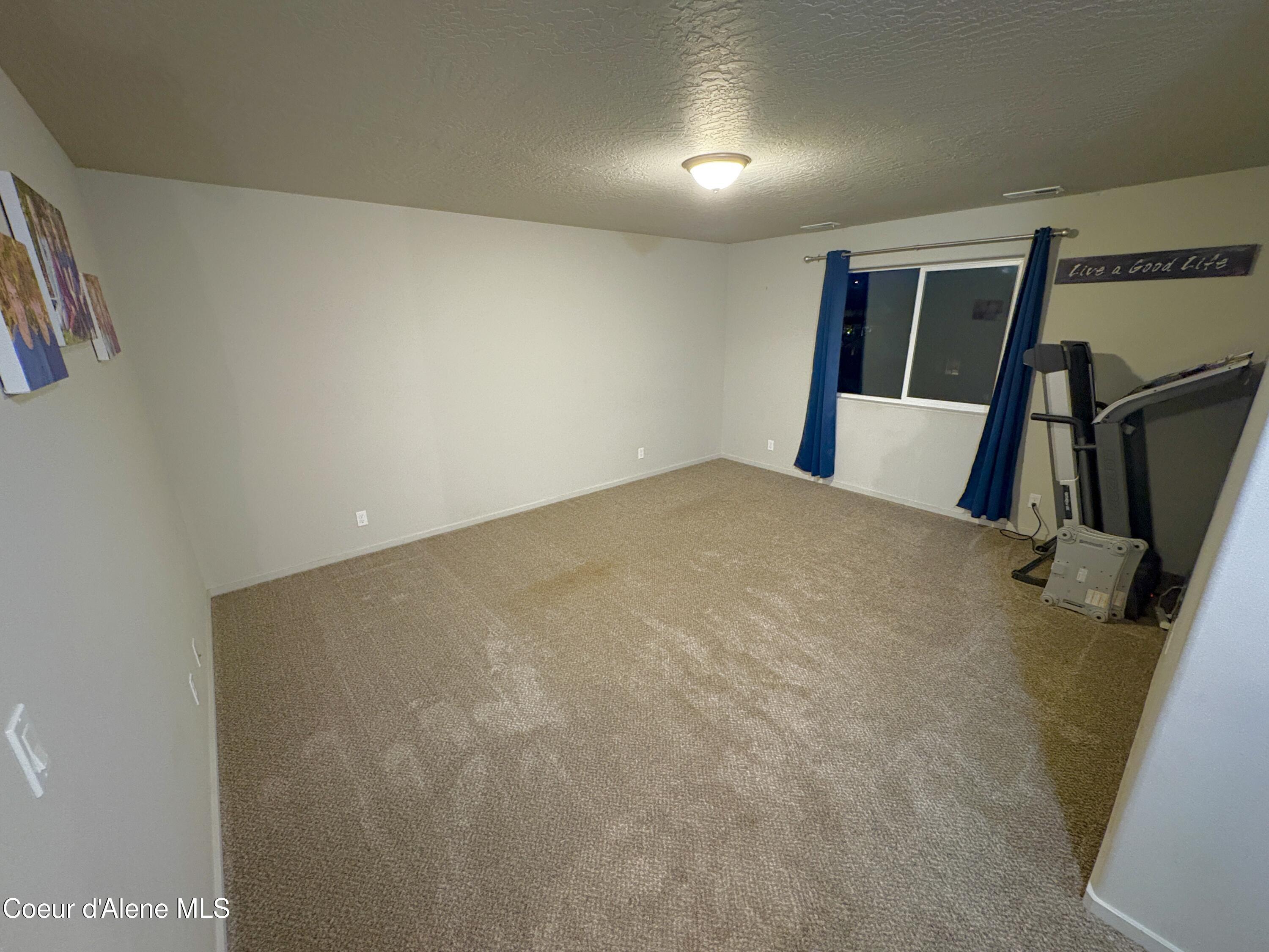 1596 North Minam Loop Post Falls, ID 83854 - Photo 13 of 21 IMG_9145