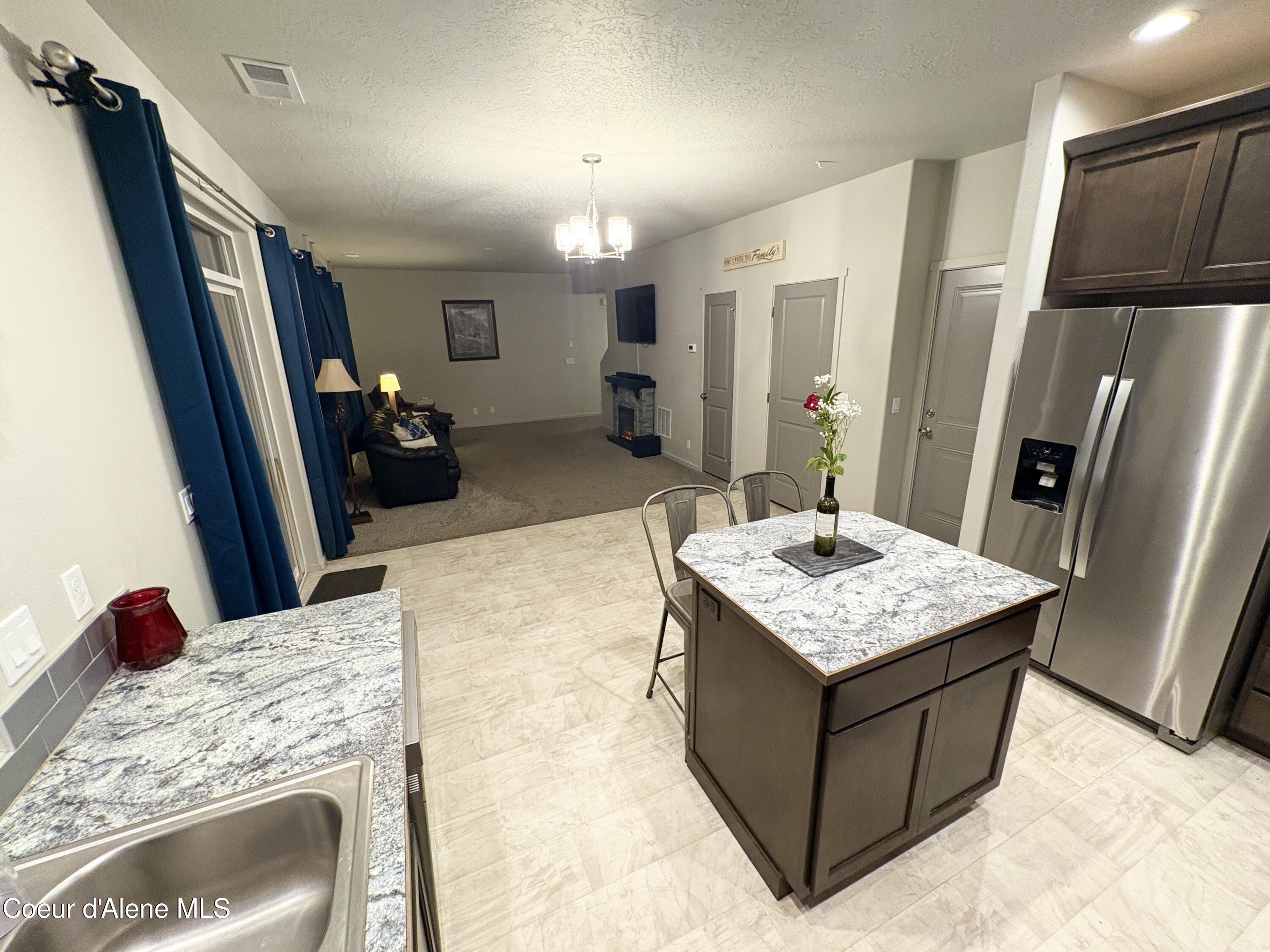 1596 North Minam Loop Post Falls, ID 83854 - Photo 6 of 21 IMG_9194