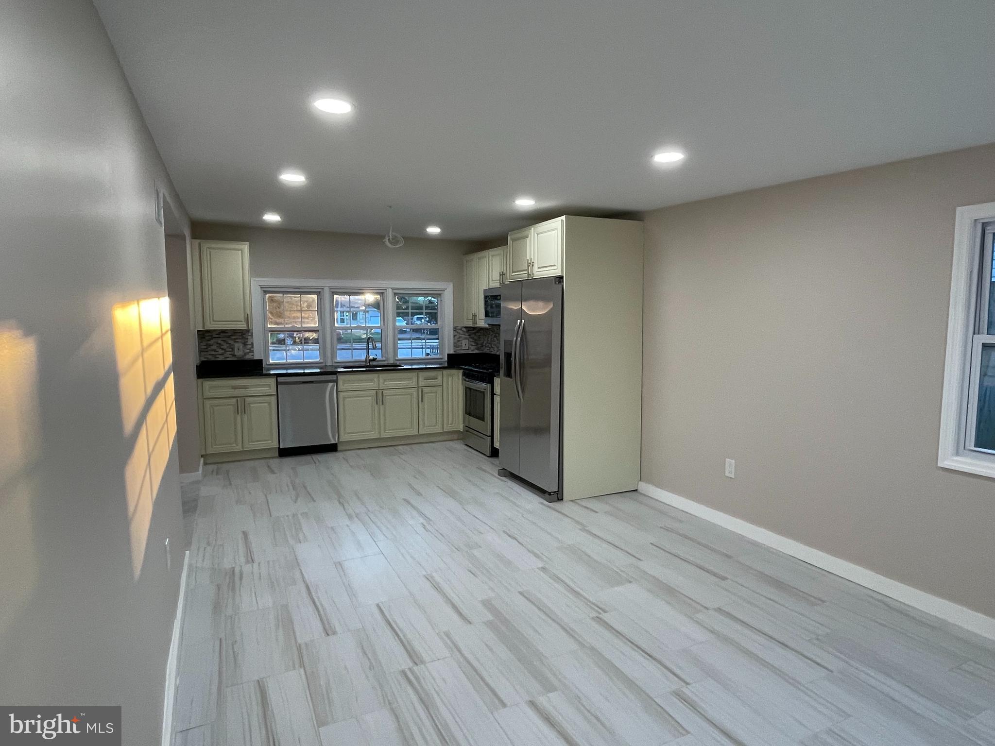 9224 Academy Road Philadelphia, PA 19114 - Photo 5 of 24 Gallery Image 5