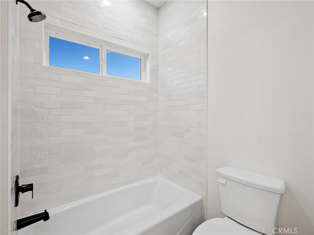 23842 Cahuilla Road Apple Valley, CA 92307 - Photo 18 of 39