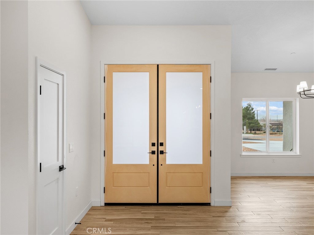 23842 Cahuilla Road Apple Valley, CA 92307 - Photo 4 of 39