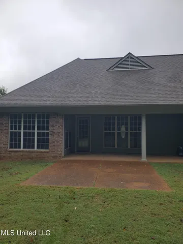 $299,900 | 7655 Delta Lakes Boulevard, Walls, MS 38680