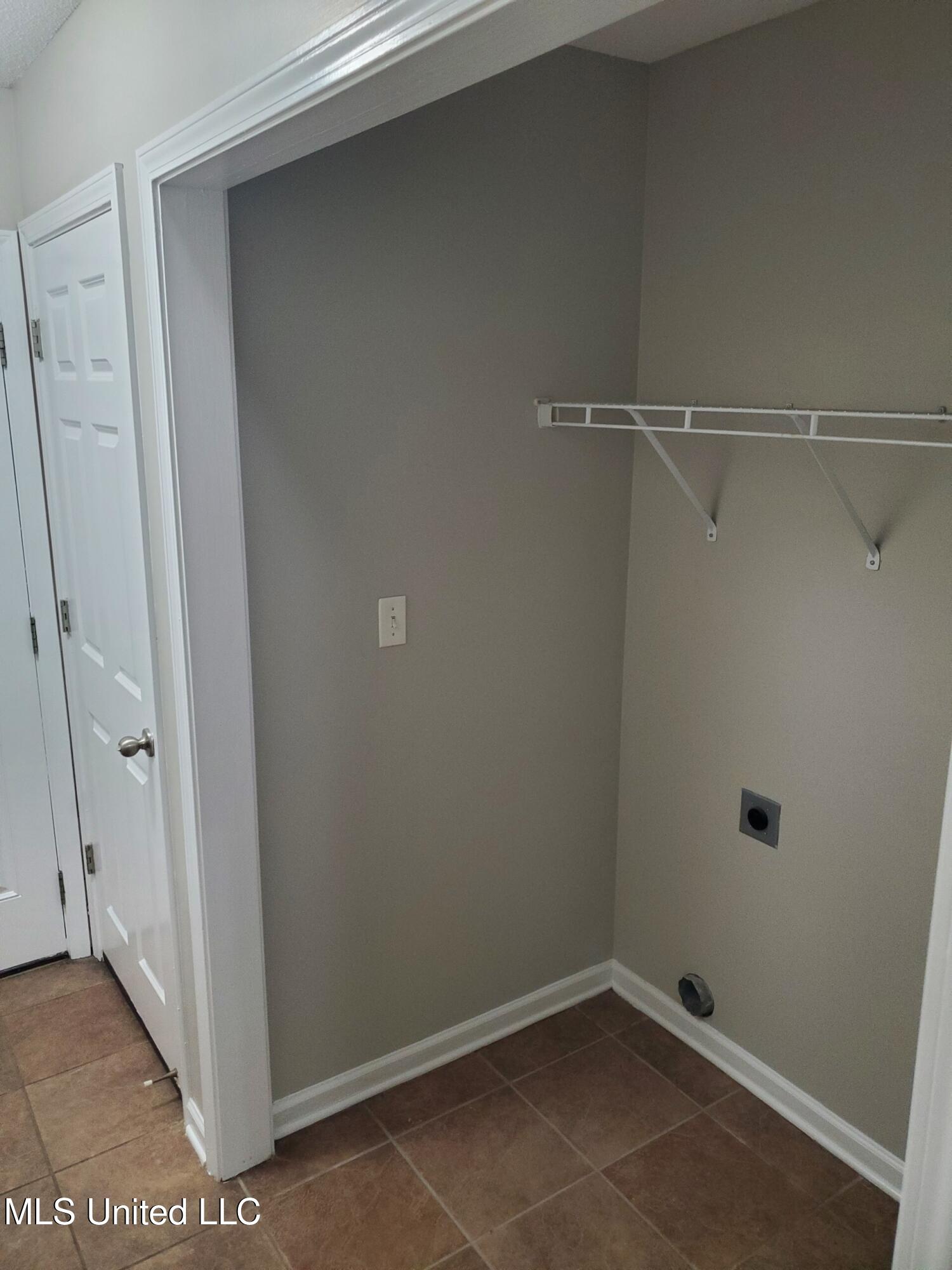 7655 Delta Lakes Boulevard Walls, MS 38680 - Photo 8 of 22 123_1