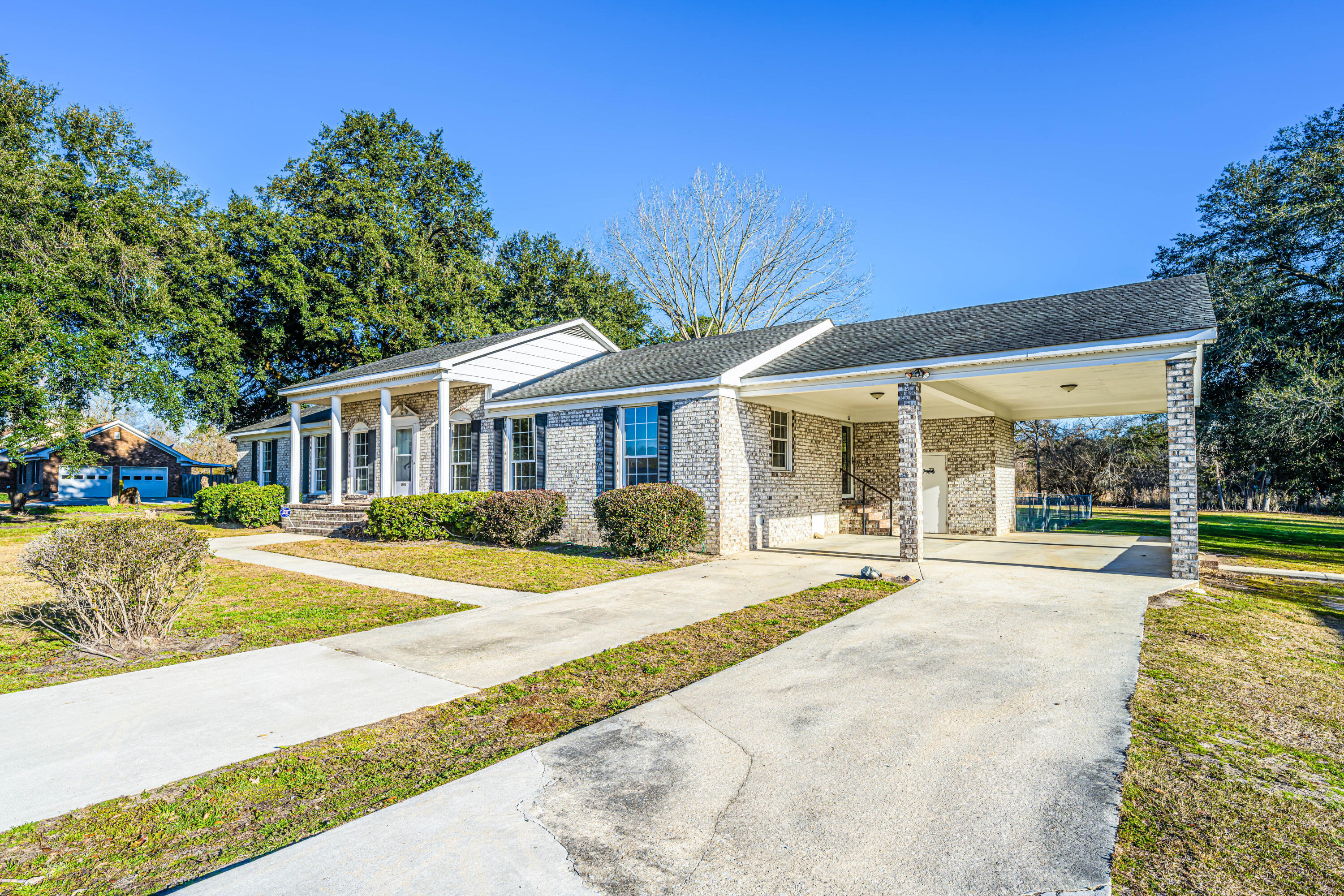 1486 Highway 61 Ridgeville, SC 29472 - Photo 3 of 38 DSC_6918