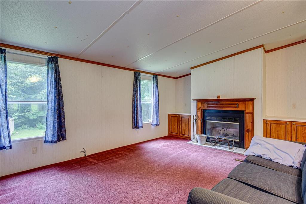 216 Garrett Road Edgefield, SC 29824 - Photo 7 of 25 Living Room